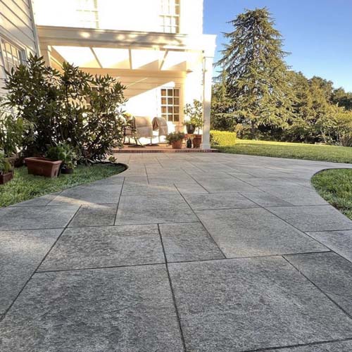 Basalt Black Jumbo Paver Pattern